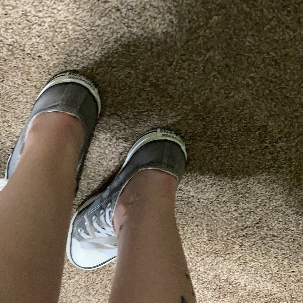 Grey converse - Picture 7 of 7